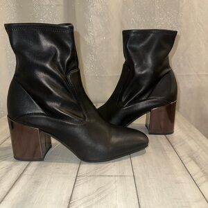 Black Heeled Boots with Leather Material